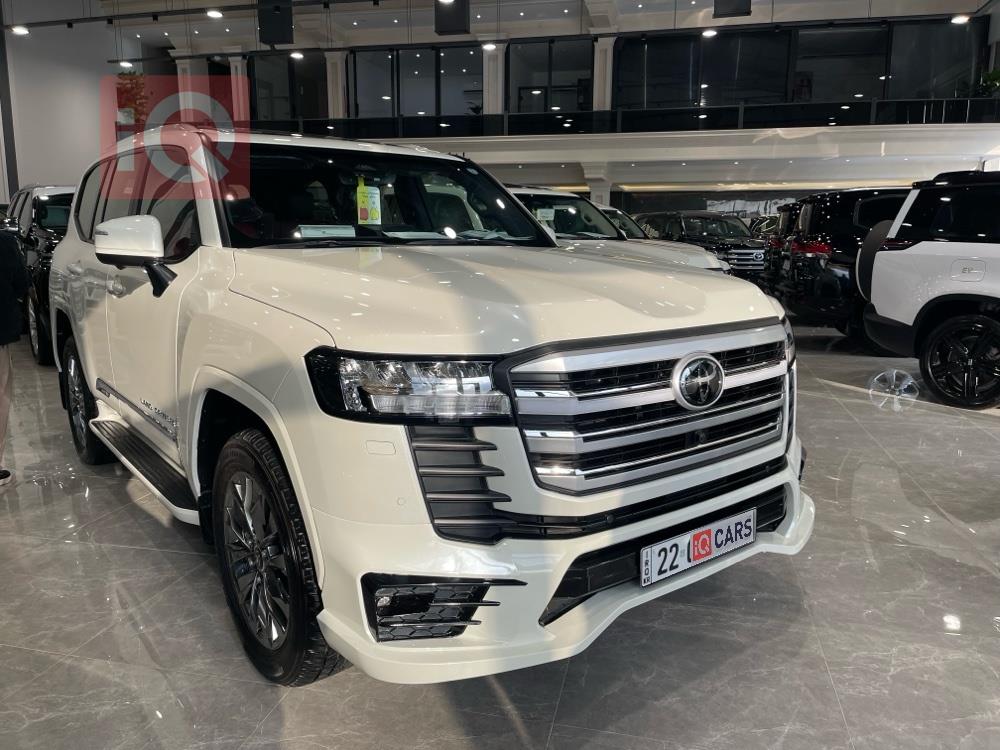 تۆیۆتا لاند کروزەر